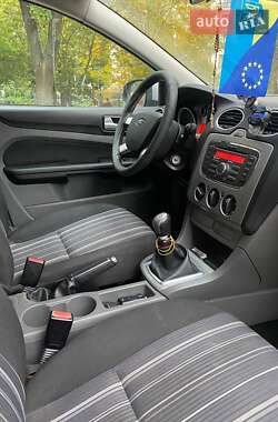 Универсал Ford Focus 2010 в 