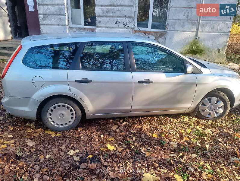 Універсал Ford Focus 2009 в Сокалі