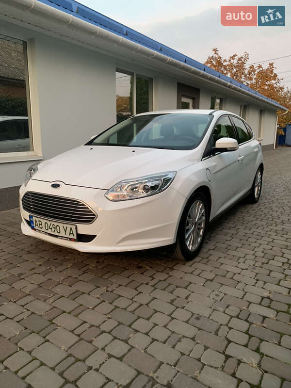 Хэтчбек Ford Focus 2015 в Виннице фото 2 Хэтчбек Ford Focus 2015 в Виннице
