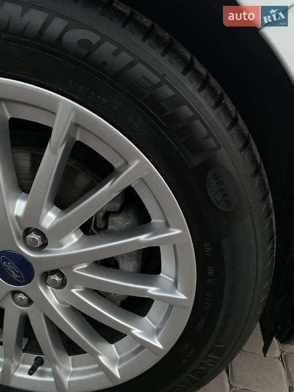 Хэтчбек Ford Focus 2015 в Виннице фото 11 Хэтчбек Ford Focus 2015 в Виннице
