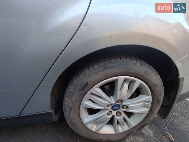 Седан Ford Focus 2012 в Кривом Роге