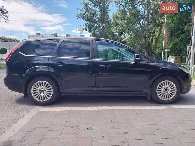 Универсал Ford Focus 2010 в Ужгороде фото 3 Универсал Ford Focus 2010 в Ужгороде