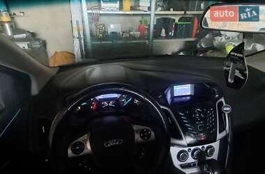 Седан Ford Focus 2013 в 