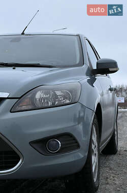 Хэтчбек Ford Focus 2009 в 