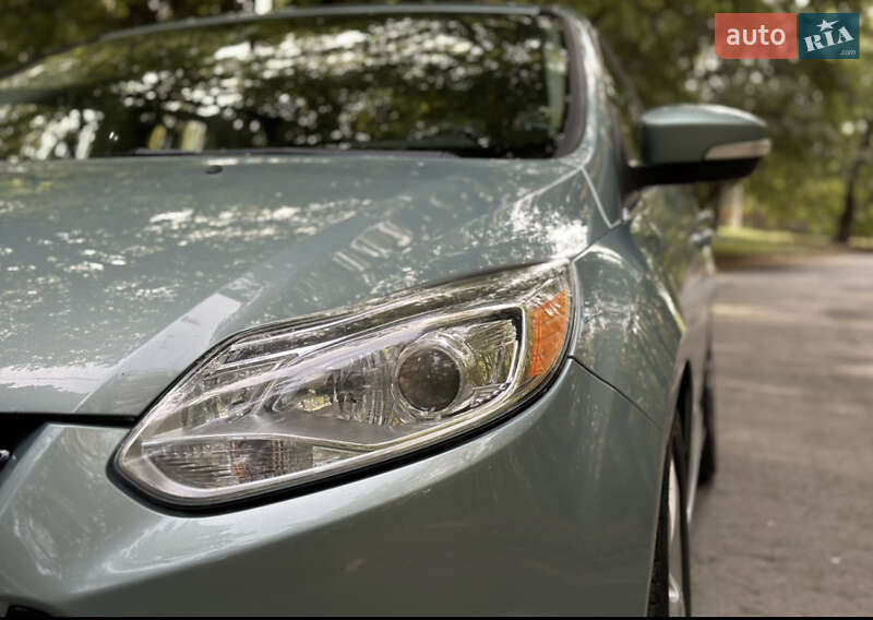 Хэтчбек Ford Focus 2012 в Ровно