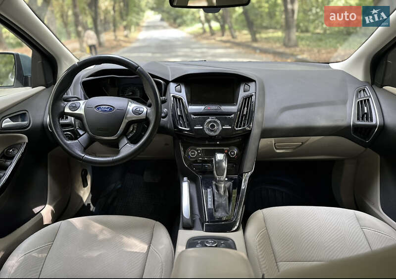 Хэтчбек Ford Focus 2012 в Ровно