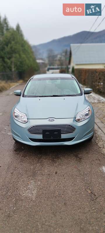 Хетчбек Ford Focus 2012 в Косові