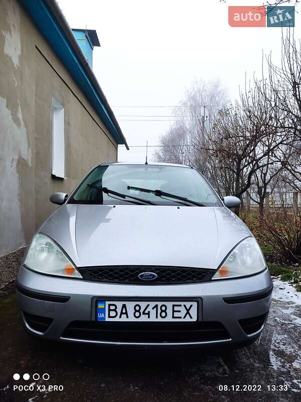 Хэтчбек Ford Focus 2003 в Киеве