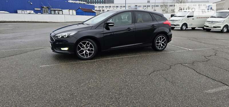 Хэтчбек Ford Focus 2017 в Киеве