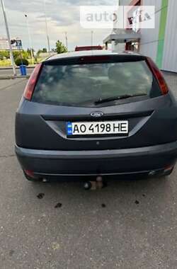 Хэтчбек Ford Focus 2004 в Виноградове