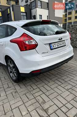 Хэтчбек Ford Focus 2014 в 