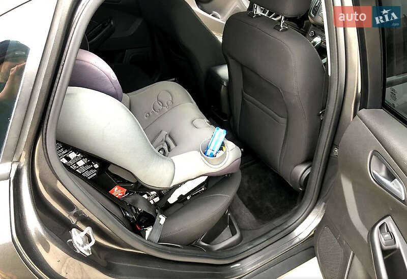 Седан Ford Focus 2016 в Львове