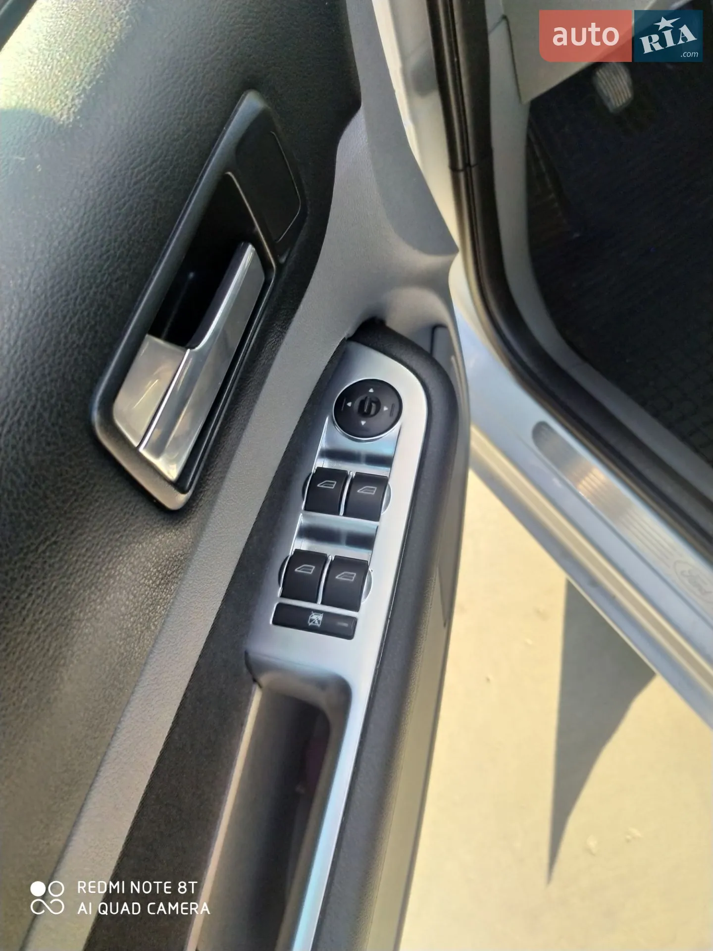 2010 Ford Focus - мініатюра 12