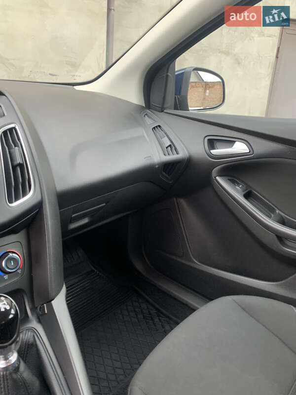Хэтчбек Ford Focus 2017 в Ровно