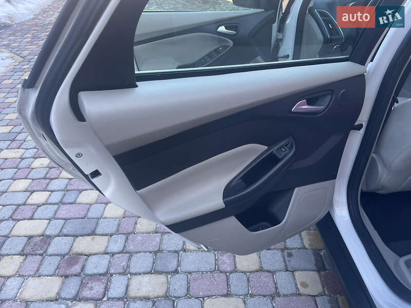 Хэтчбек Ford Focus 2014 в Львове фото 38 Хэтчбек Ford Focus 2014 в Львове