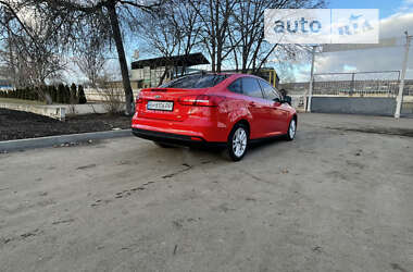 Седан Ford Focus 2015 в Великій Михайлівці