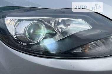 Хэтчбек Ford Focus 2011 в 