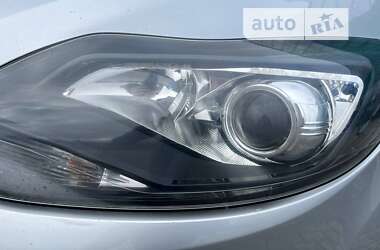 Хэтчбек Ford Focus 2011 в 
