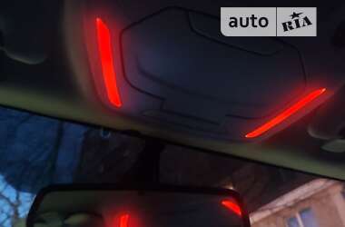 Хэтчбек Ford Focus 2011 в 