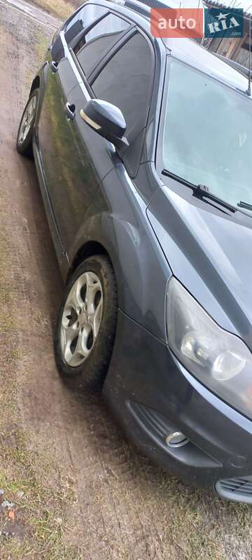 Универсал Ford Focus 2010 в Сарнах