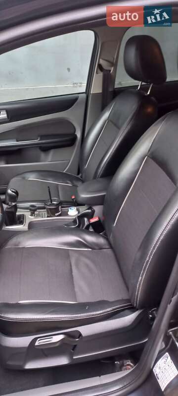 Универсал Ford Focus 2010 в Сарнах
