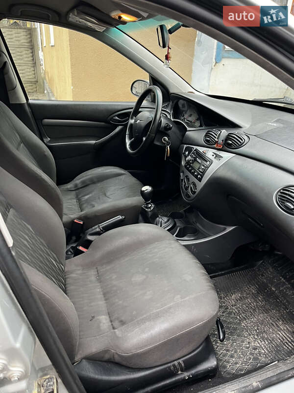 Универсал Ford Focus 2002 в Малине