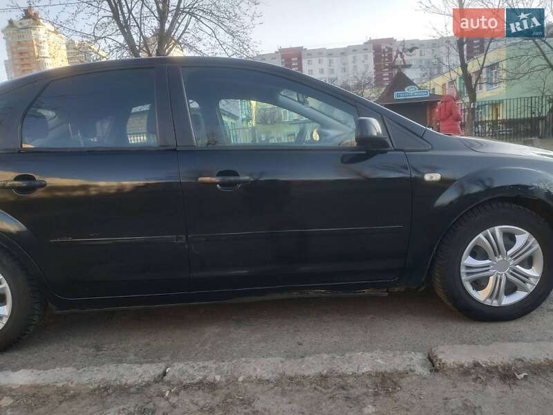 Хэтчбек Ford Focus 2007 в Киеве