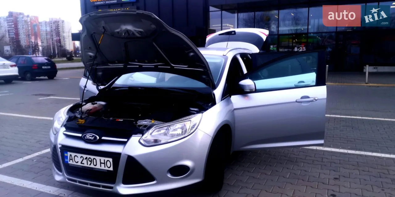 2010 Ford Focus - мініатюра 21