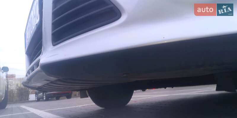Универсал Ford Focus 2011 в Ромнах