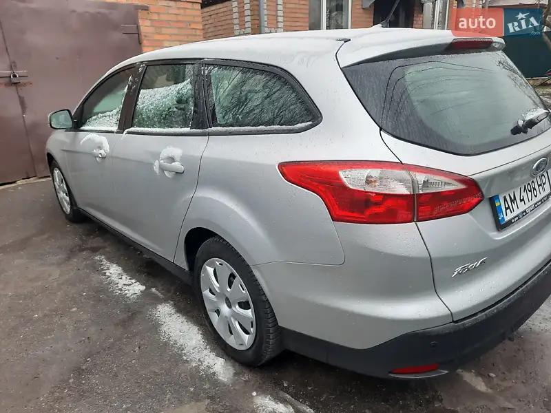 Универсал Ford Focus 2013 в 