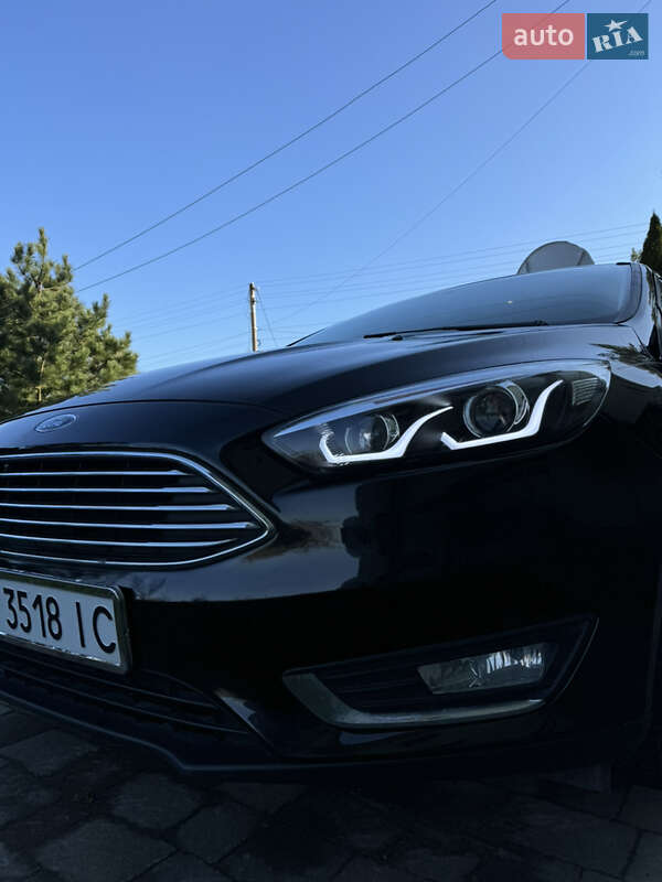 Хэтчбек Ford Focus 2015 в Рожнятове