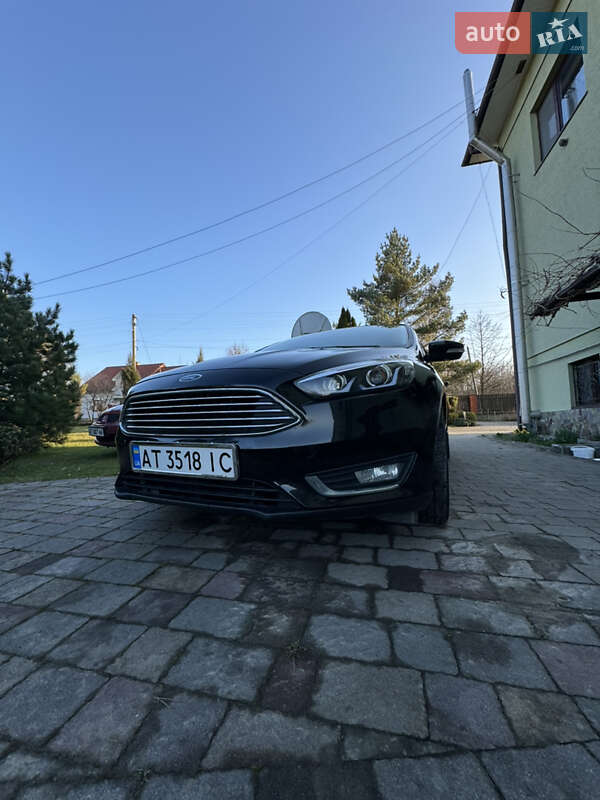 Хэтчбек Ford Focus 2015 в Рожнятове