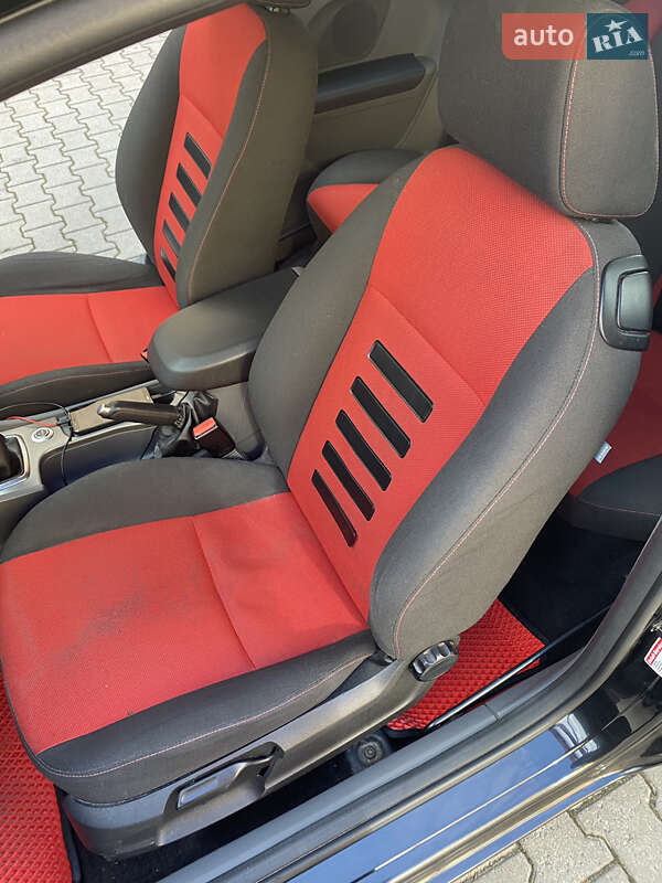 Хетчбек Ford Focus 2008 в Чернівцях