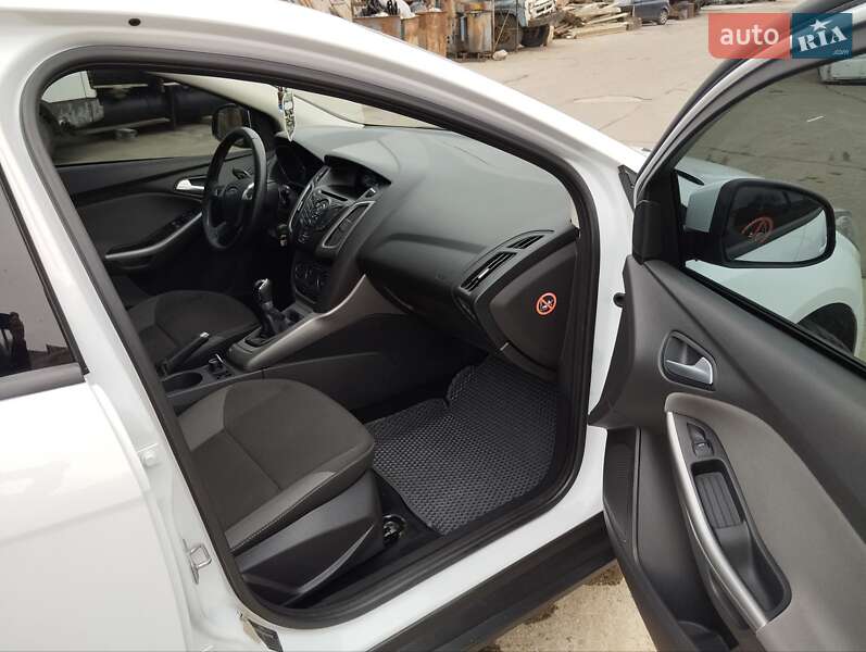 Хэтчбек Ford Focus 2013 в Ровно