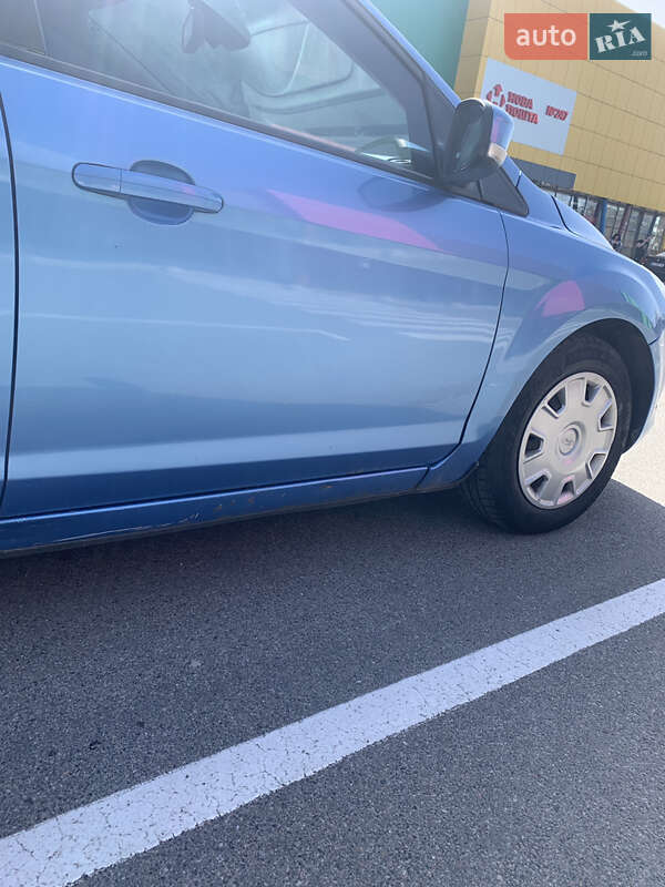 Седан Ford Focus 2008 в Киеве фото 5 Седан Ford Focus 2008 в Киеве