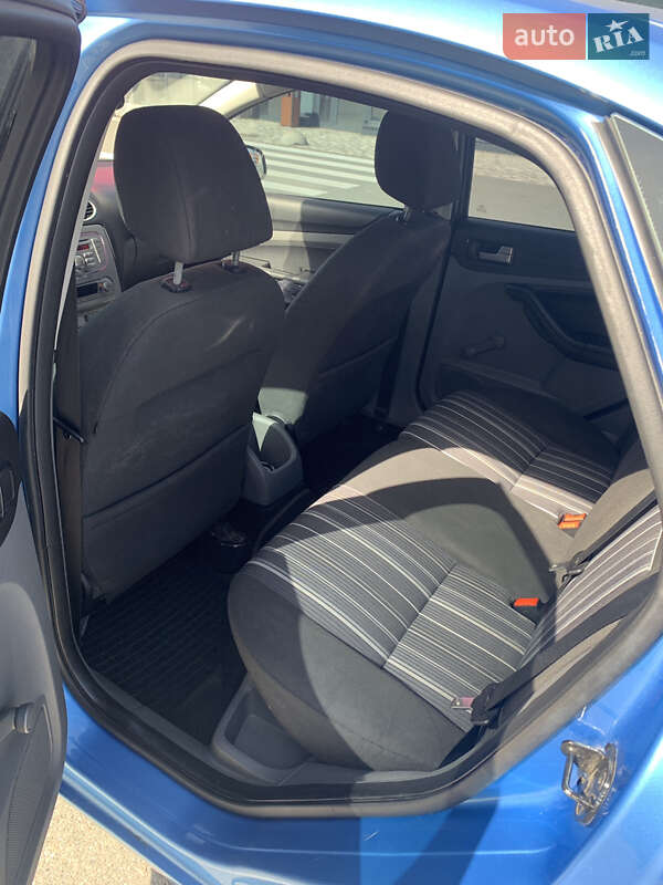 Седан Ford Focus 2008 в Киеве фото 21 Седан Ford Focus 2008 в Киеве