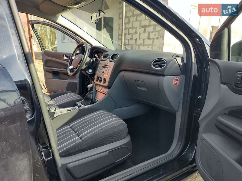 Хэтчбек Ford Focus 2009 в Вышгороде