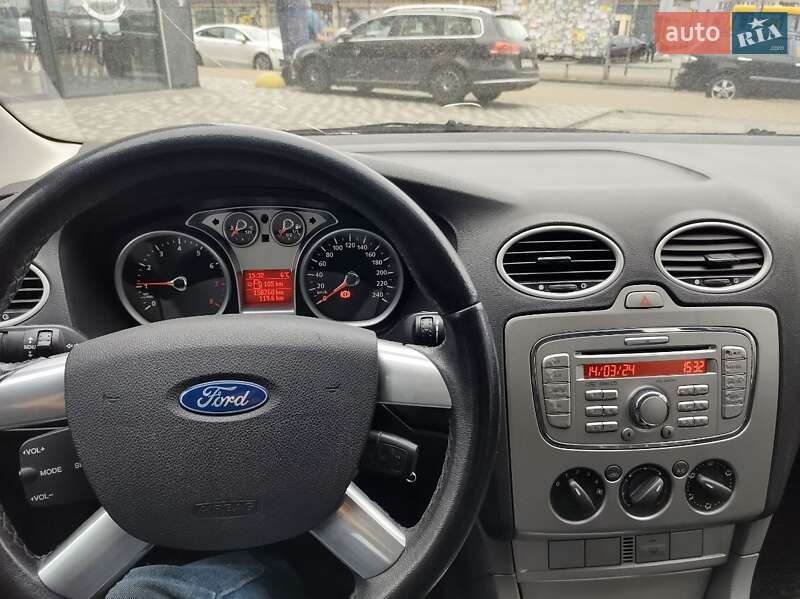 Хэтчбек Ford Focus 2009 в Вышгороде