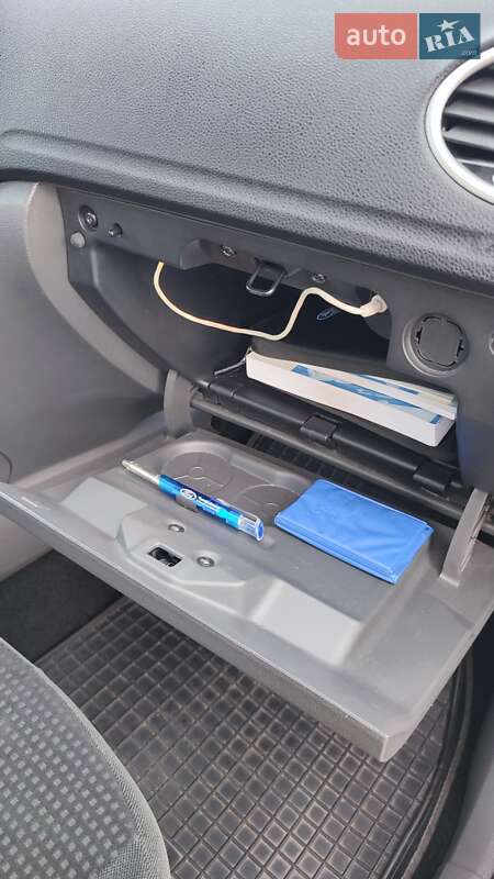 Седан Ford Focus 2007 в Горишних Плавнях