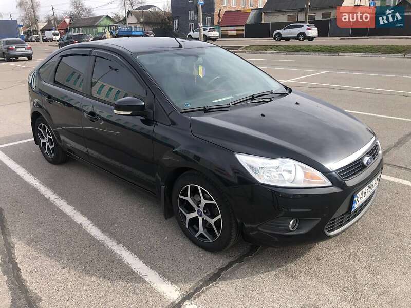 Хэтчбек Ford Focus 2011 в Чернигове