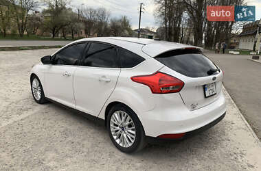 Хэтчбек Ford Focus 2016 в 