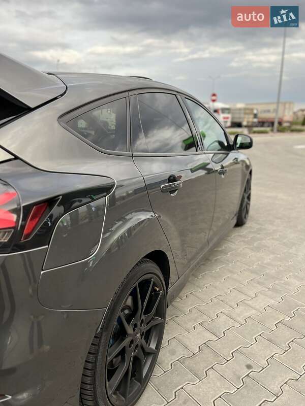 Хэтчбек Ford Focus 2017 в Одессе