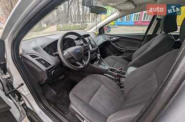 Хэтчбек Ford Focus 2016 в 