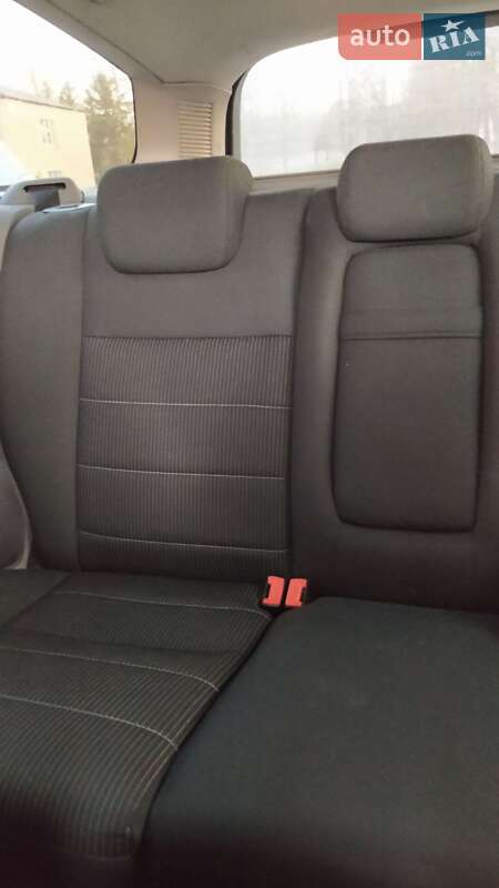 Универсал Ford Focus 2008 в Новоархангельске фото 3 Универсал Ford Focus 2008 в Новоархангельске