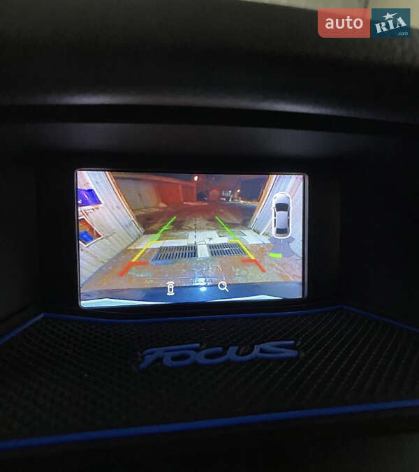 Хэтчбек Ford Focus 2015 в Каменец-Подольском