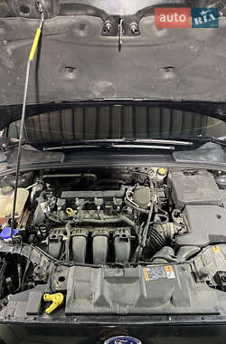 Хэтчбек Ford Focus 2015 в 