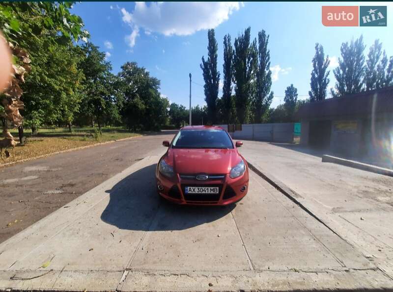 Хэтчбек Ford Focus 2011 в Первомайске