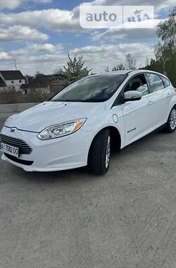 Хэтчбек Ford Focus 2015 в Вышгороде