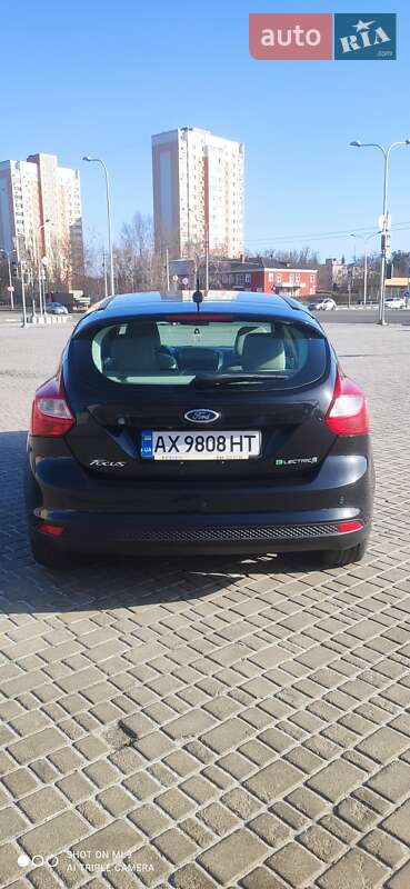 Хэтчбек Ford Focus 2013 в Харькове