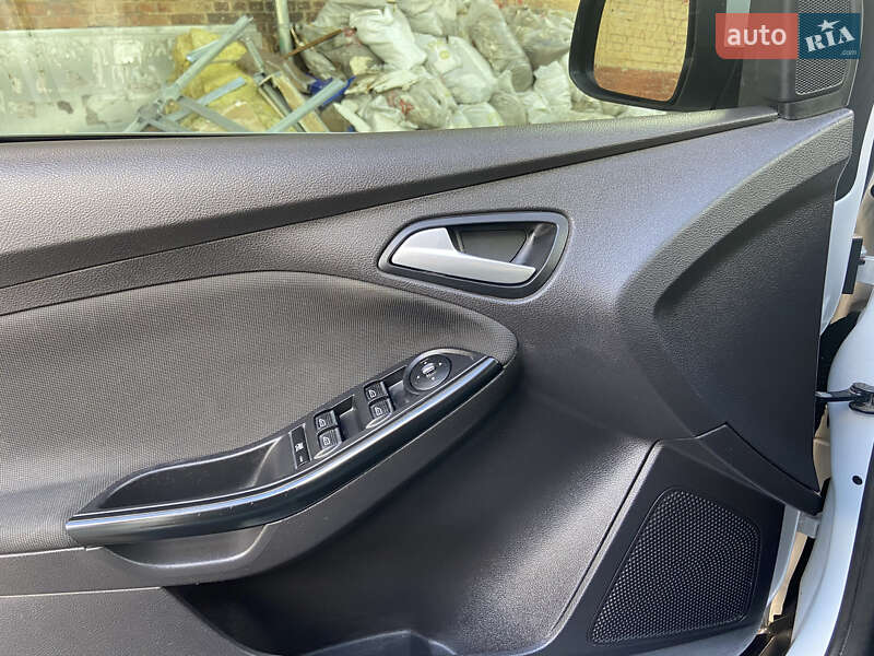 Седан Ford Focus 2013 в Днепре
